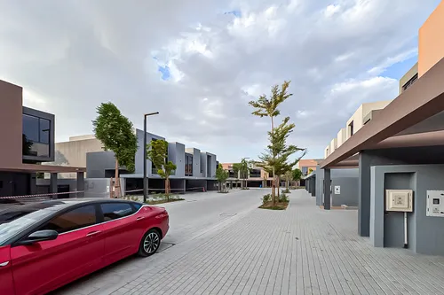 2 Bedrooms Townhouse in Robinia