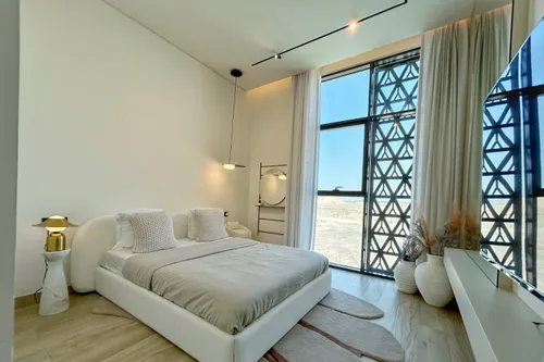 6 Bedrooms Villa in Hayyan