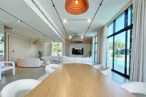 6 Bedrooms Villa in Hayyan