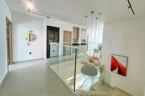 6 Bedrooms Villa in Hayyan