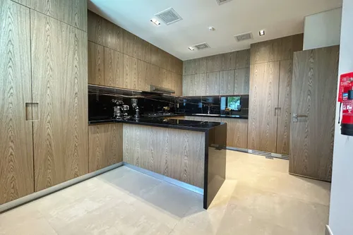 6 Bedrooms Villa in Hayyan