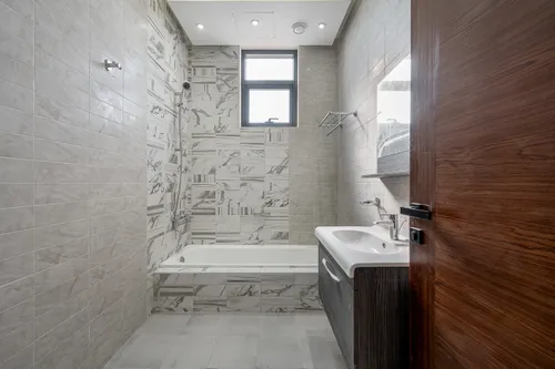 5 Bedrooms Villa in Al Suyoh 1