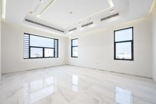 5 Bedrooms Villa in Al Suyoh 1