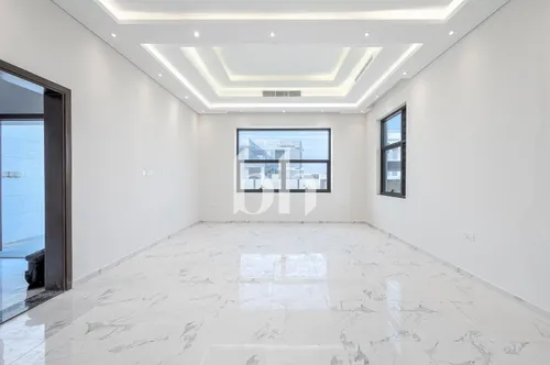 Exquisite 5BR Villa | Sharjah Mosque | On E611