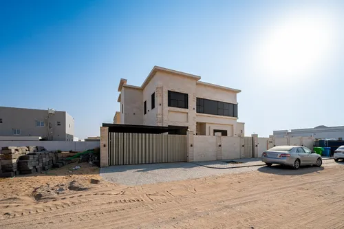 5 Bedrooms Villa in Al Suyoh 1