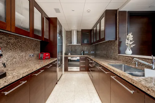 1 Bedroom Apartment in A Tower