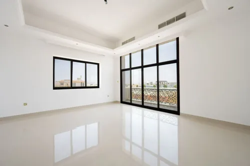 5 Bedrooms Villa in Nad Al Sheba 4