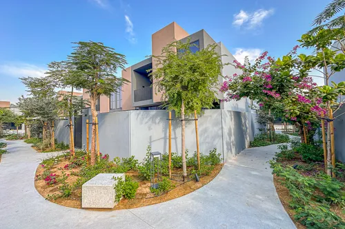 3 Bedrooms Townhouse in Sendian