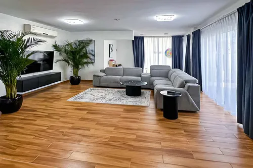 6 Bedrooms Villa in Al Azra