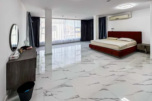 6 Bedrooms Villa in Al Azra