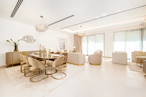 6 Bedrooms Villa in Tilal City A
