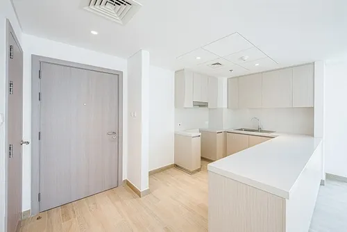 2 Bedrooms Apartment in Waters Edge