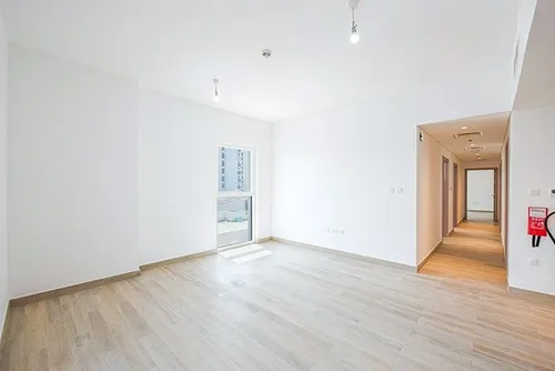 2 Bedrooms Apartment in Waters Edge