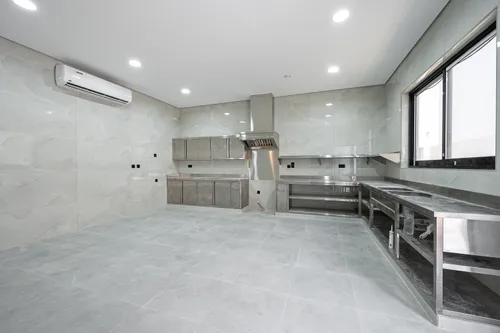 5 Bedrooms Villa in Nad Al Sheba 4