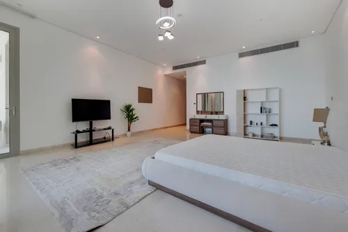 4 Bedrooms Penthouse in Dream Palm Residence