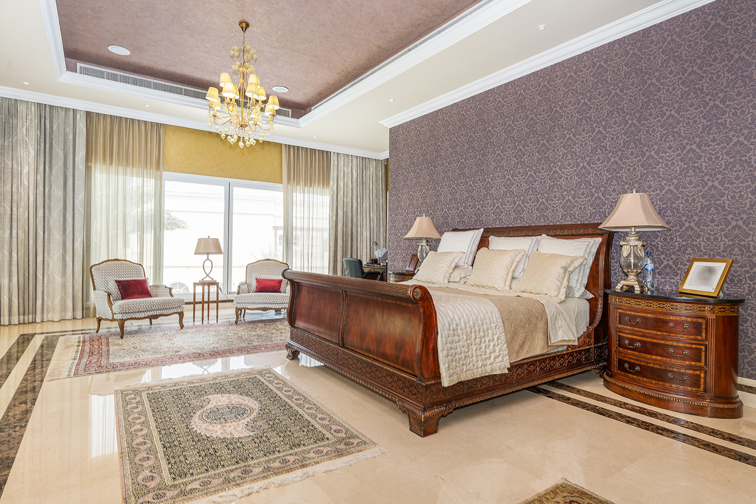 6 Bedrooms Villa in Sector E