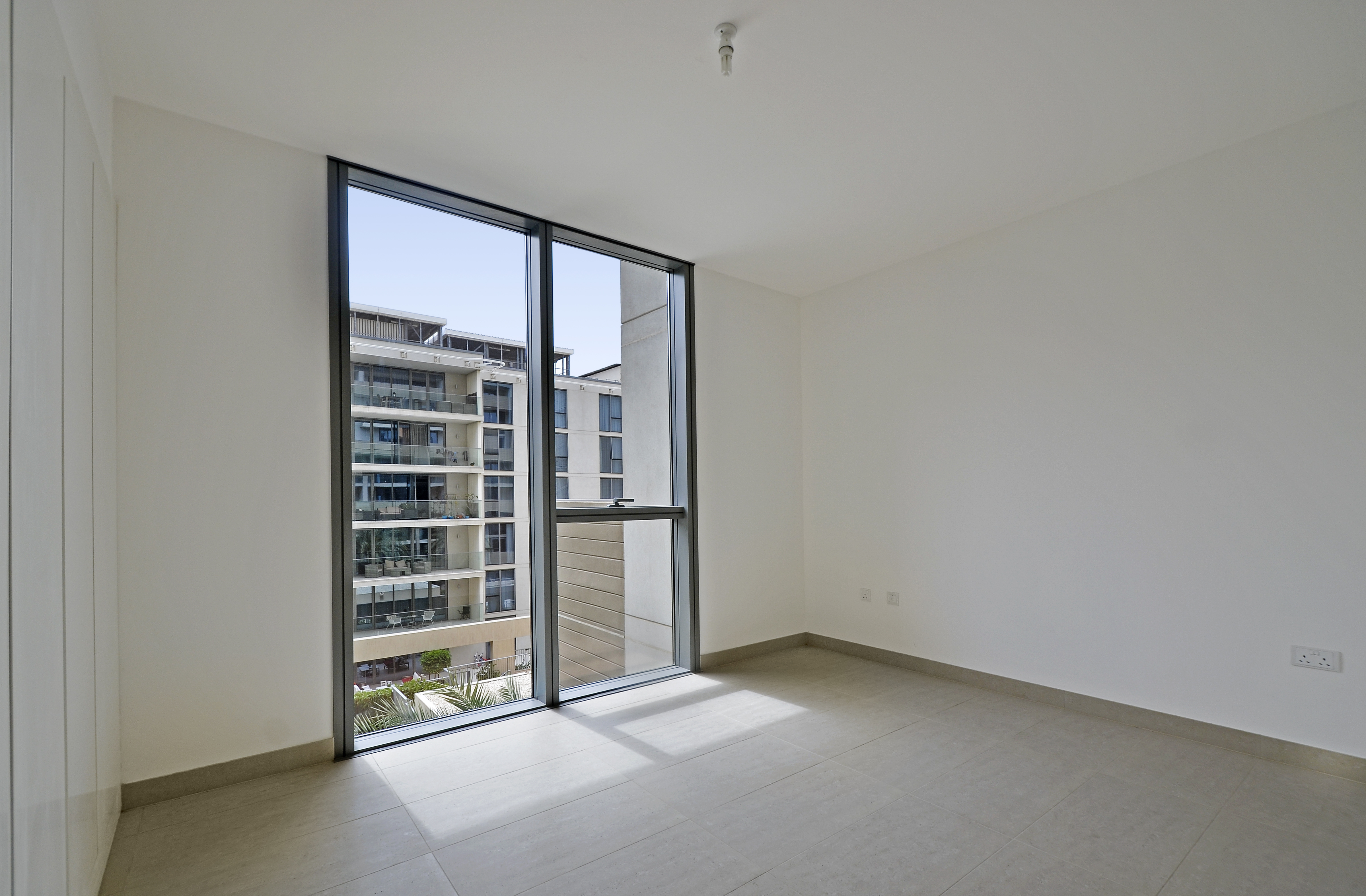 2 Bedrooms Apartment in Building F