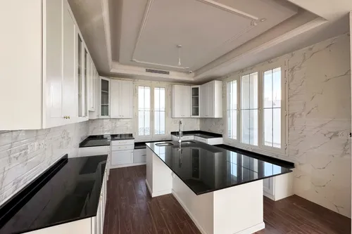 12 Bedrooms Villa in Al Suyoh 1