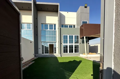 12 Bedrooms Villa in Al Suyoh 1