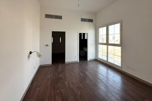 12 Bedrooms Villa in Al Suyoh 1