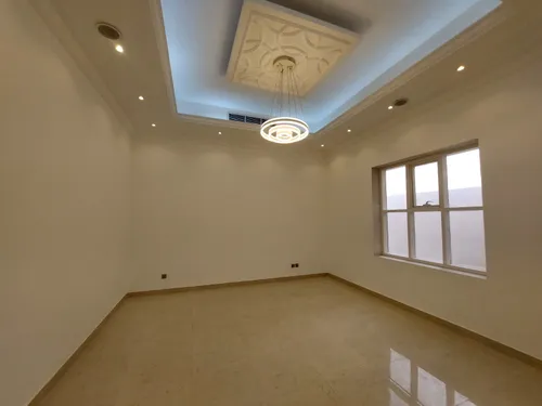5 Bedrooms Villa in Al Amir Residence