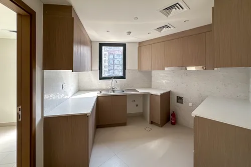3 Bedrooms Apartment in Azure Beach Residence
