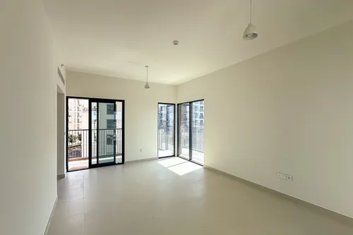 3 Bedrooms Apartment in Azure Beach Residence