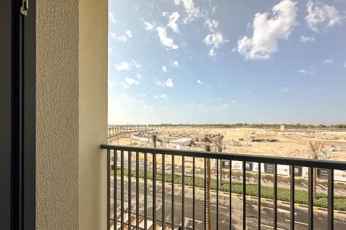 3 Bedrooms Apartment in Azure Beach Residence