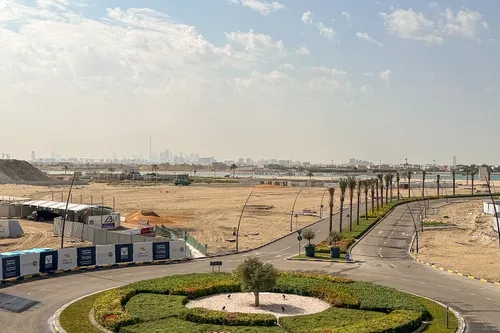 3 Bedrooms Apartment in Azure Beach Residence