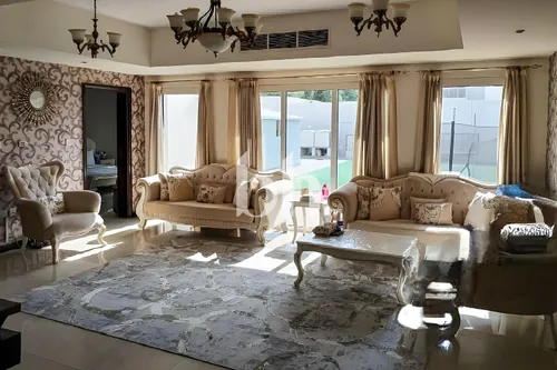 Spacious | 5 Bedroom Villa | Prime Location