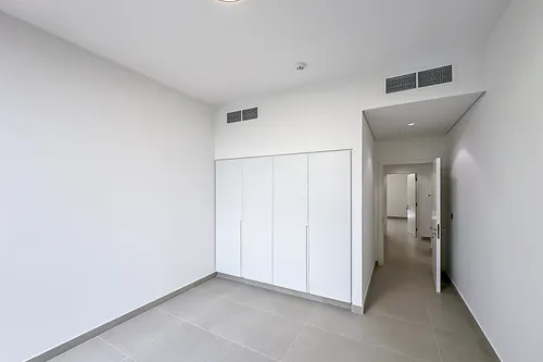 3 Bedrooms Townhouse in Sendian
