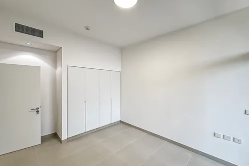 3 Bedrooms Townhouse in Sendian