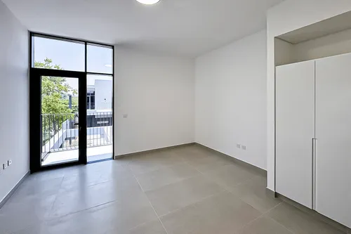 3 Bedrooms Townhouse in Sendian