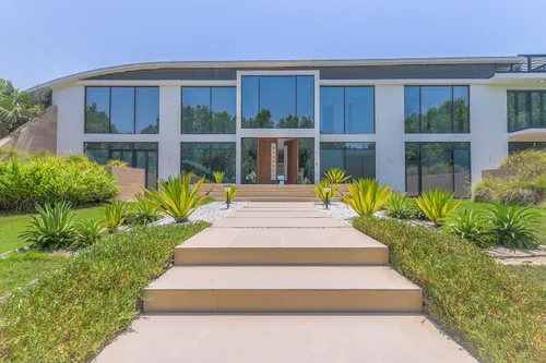 5 Bedrooms Villa in Water Villas