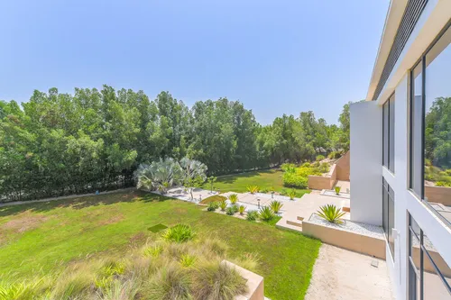 5 Bedrooms Villa in Water Villas