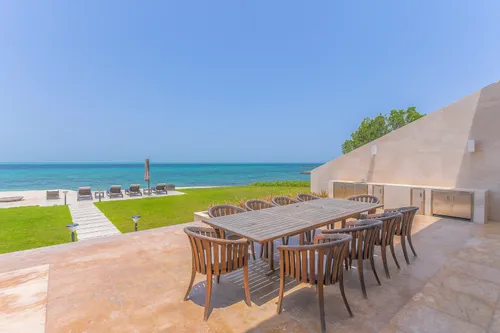 5 Bedrooms Villa in Water Villas