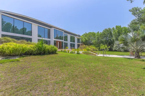 5 Bedrooms Villa in Water Villas