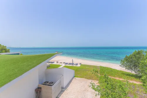 5 Bedrooms Villa in Water Villas