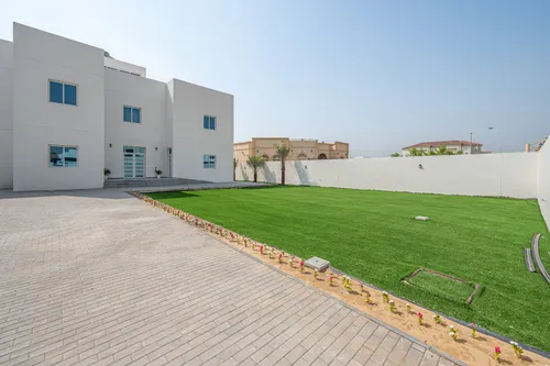 5 Bedrooms Villa in Nad Al Sheba 4