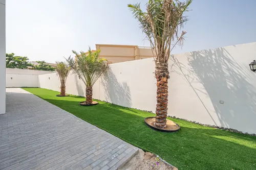 5 Bedrooms Villa in Nad Al Sheba 4