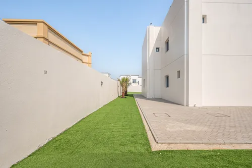 5 Bedrooms Villa in Nad Al Sheba 4