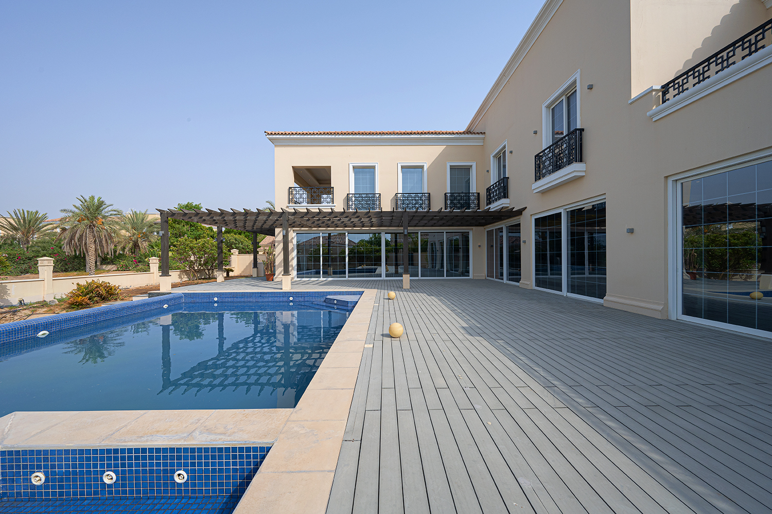 7 Bedrooms Villa in Polo Homes