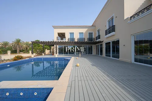 7 Bedrooms Villa in Polo Homes