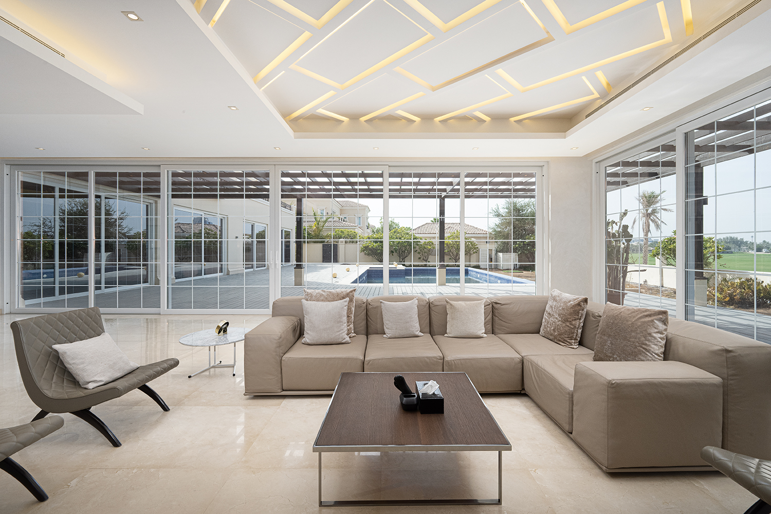 7 Bedrooms Villa in Polo Homes