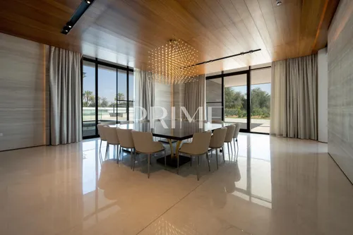 6 Bedrooms Villa in Celia Gardens