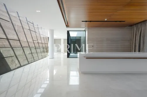 6 Bedrooms Villa in Celia Gardens