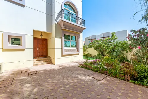 3 Bedrooms Villa in Mirdif Villas