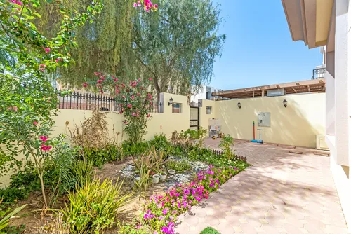 3 Bedrooms Villa in Mirdif Villas
