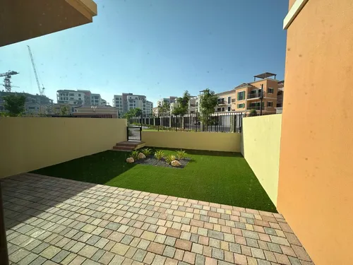 3 Bedrooms Townhouse in Sur La Mer