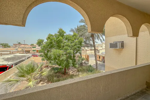 4 Bedrooms Villa in Al Hazana